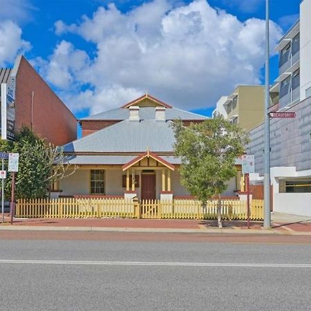 Хостел Emu Backpackers Perth - Note - Valid Passport Required For Check In Екстер'єр фото