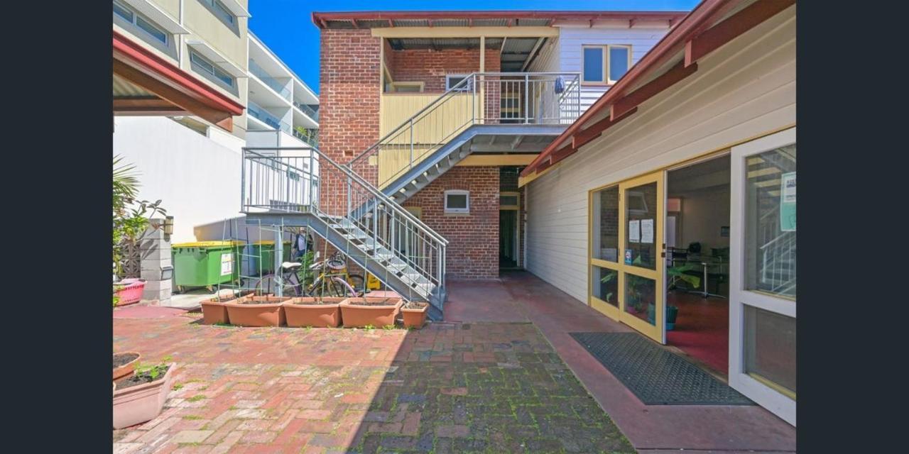 Хостел Emu Backpackers Perth - Note - Valid Passport Required For Check In Екстер'єр фото